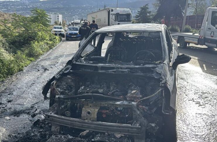 Τη γλίτωσε τελευταία στιγμή παίκτης της Σαμσουνσπόρ : Πήρε φωτιά το αμάξι του