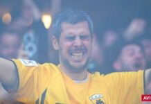 Το επικό σχόλιο της γυναίκας του πιο viral Ενωσίτη! (vid)