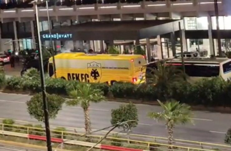 Θερμή υποδοχή στην αποστολή – «Νάτοι νάτοι οι πρωταθλητές» από τους οπαδούς